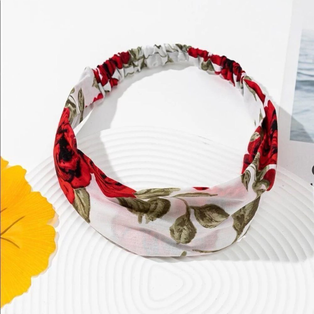 🎄Red Rose Pattern Non Slip Headband - Picture 3 of 3